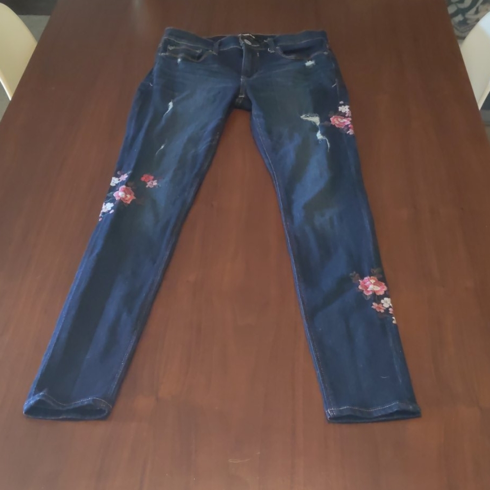 Floral embroidered skinny jeans